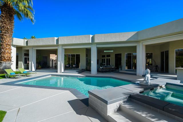 14 Stephen Terrace, Rancho Mirage CA: https://media.crmls.org/mediaz/0e7e44b7-6a33-4410-b2ef-f51157d5b528.jpg