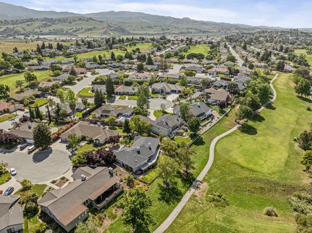 105 Louise Circle, Hollister CA: https://media.crmls.org/mediaz/0e7f5e93-152f-43b1-b84c-d28709651e6c.jpg
