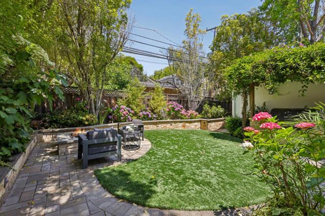 2404 Hillside Drive, Burlingame CA: https://media.crmls.org/mediaz/0e7fedc0-0f33-4eef-9cc8-fd885ed2bef9.jpg