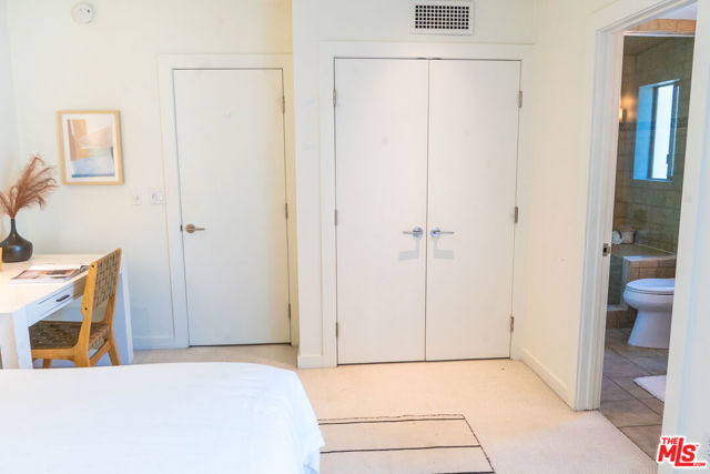 880 Hilldale Avenue, West Hollywood CA: https://media.crmls.org/mediaz/0e802ecf-e7ea-42e3-92c2-de9079dd1672.jpg