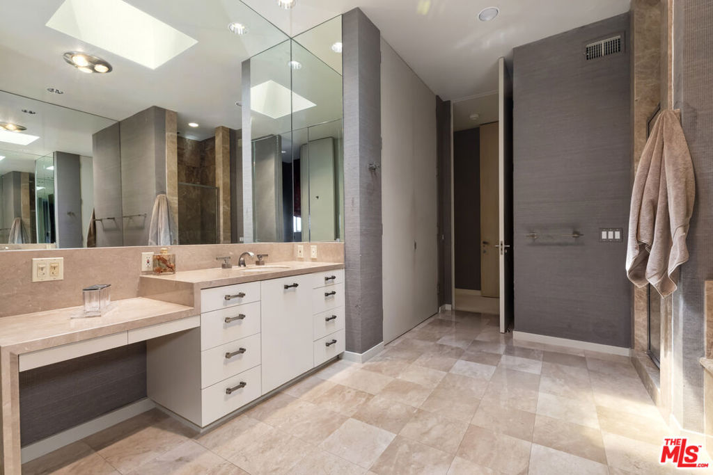 MLS #25565053 img 48