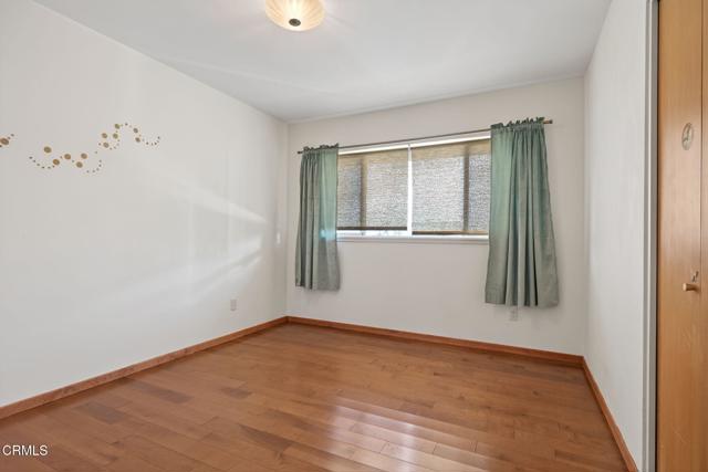221 Seton Hall Avenue, Ventura CA: https://media.crmls.org/mediaz/0e81086f-e2ce-43f8-b9b8-2adcec12b78a.jpg