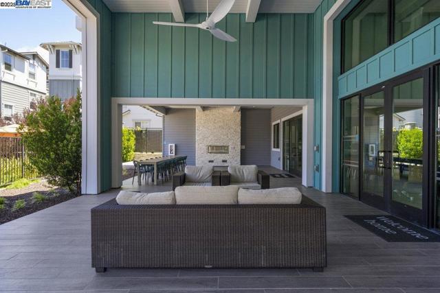 8918 Rudder Way, Newark CA: https://media.crmls.org/mediaz/0e817ae1-9584-496f-aa60-8bbc7ae94ccf.jpg