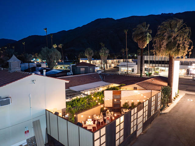 664 Palm Canyon Drive, Palm Springs CA: https://media.crmls.org/mediaz/0e81b759-8d40-4129-9386-70dbef641ac9.jpg