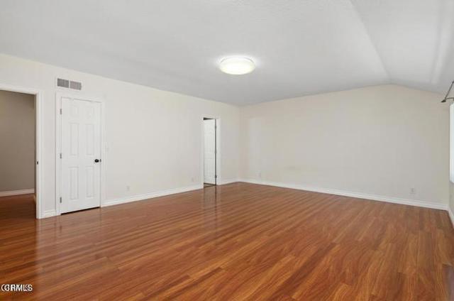 Detail Gallery Image 13 of 25 For 9503 via Venezia, Burbank,  CA 91504 - 3 Beds | 3 Baths