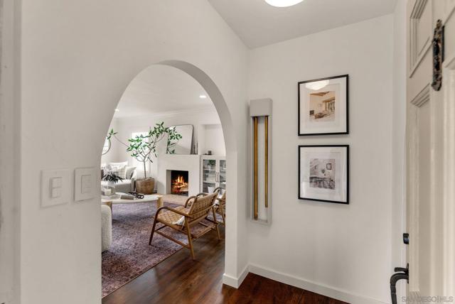 4618 Monroe Avenue, San Diego CA: https://media.crmls.org/mediaz/0e83074b-510e-4266-8cd7-bf38f84a79e1.jpg
