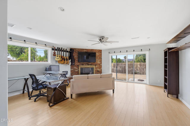 Detail Gallery Image 10 of 26 For 2659 Elizondo Ave, Simi Valley,  CA 93065 - 4 Beds | 2 Baths