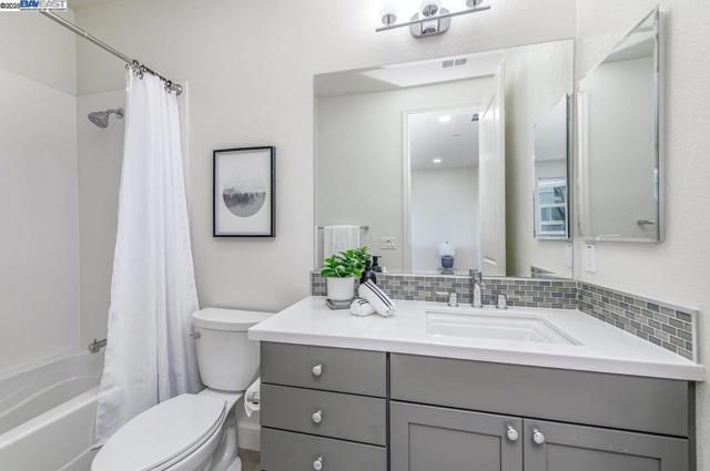 7018 Stags Leap Ln, Dublin CA: https://media.crmls.org/mediaz/0e84c787-37cd-4321-b3a6-a8d395d7df59.jpg