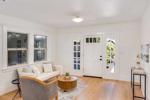 5731 Hermann St, Oakland CA: https://media.crmls.org/mediaz/0e861685-ce86-4870-a68c-48335cd89fa1.jpg