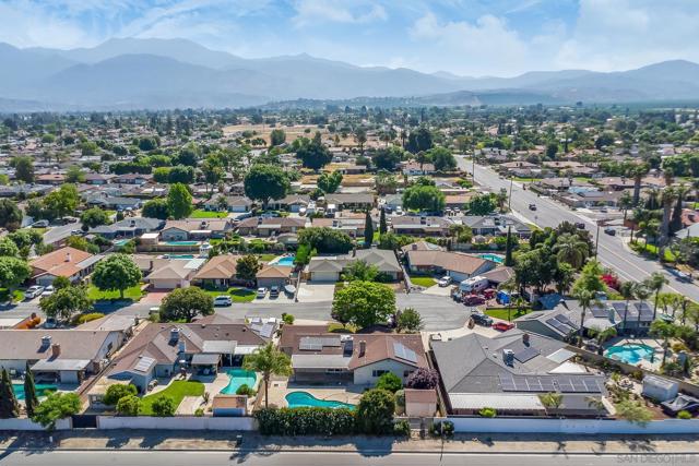 26463 Hamre Pl, Hemet CA: https://media.crmls.org/mediaz/0e864e41-46df-4654-b7eb-1dc42704a5cc.jpg