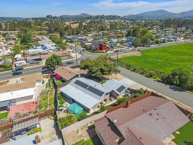12710 Montauk St, Poway CA: https://media.crmls.org/mediaz/0e87b003-740e-4c55-9ea6-ed5728490630.jpg
