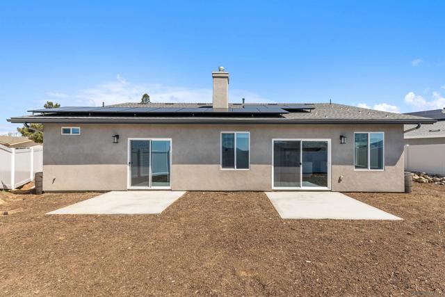1609 Mauzy Way, El Cajon CA: https://media.crmls.org/mediaz/0e881bde-cb17-4cb8-92ed-b2c16ea19236.jpg
