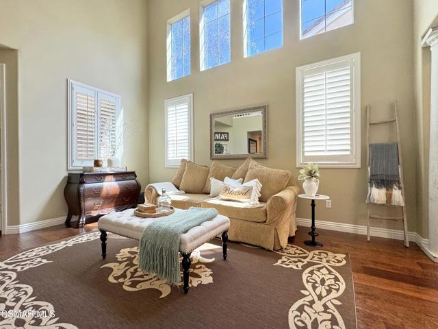 4950 Via Aurora, Newbury Park CA: https://media.crmls.org/mediaz/0e88538f-8a91-41e9-b8ff-c4ac807742fe.jpg