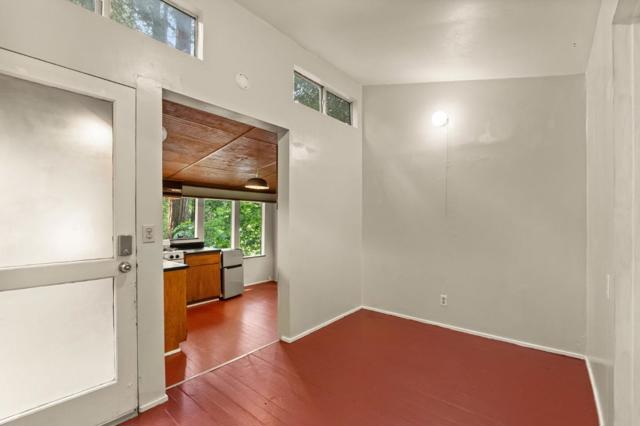483 Echo Lane, Boulder Creek CA: https://media.crmls.org/mediaz/0e88a1b1-bc08-4c00-bb28-ecd2ca58306b.jpg