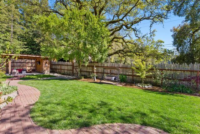 4200 Glenwood Drive, Scotts Valley CA: https://media.crmls.org/mediaz/0e88c3b2-2702-404a-90aa-514453a78e1a.jpg