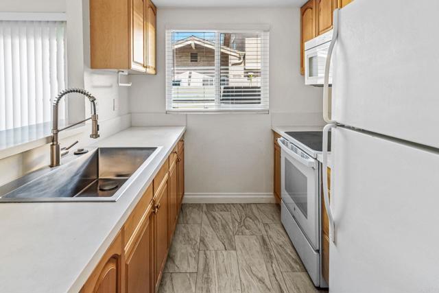 Detail Gallery Image 3 of 10 For 965 Jamacha Rd, El Cajon,  CA 92019 - 2 Beds | 1 Baths