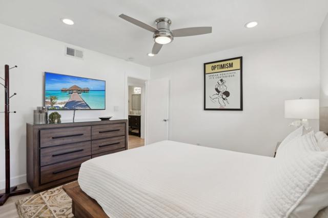 10 Padron Way, Rancho Mirage CA: https://media.crmls.org/mediaz/0e8aab7e-b1e3-4c73-b29d-bc89553b6b3a.jpg