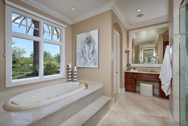 14460 Cheyenne Trl, Poway CA: https://media.crmls.org/mediaz/0e8b7574-807f-4c05-9c3c-83272453cf2d.jpg