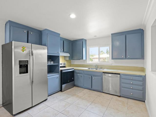 256 Olympia Drive, Pittsburg CA: https://media.crmls.org/mediaz/0e8c34d1-fafd-44c4-81db-e2bce36a9344.jpg