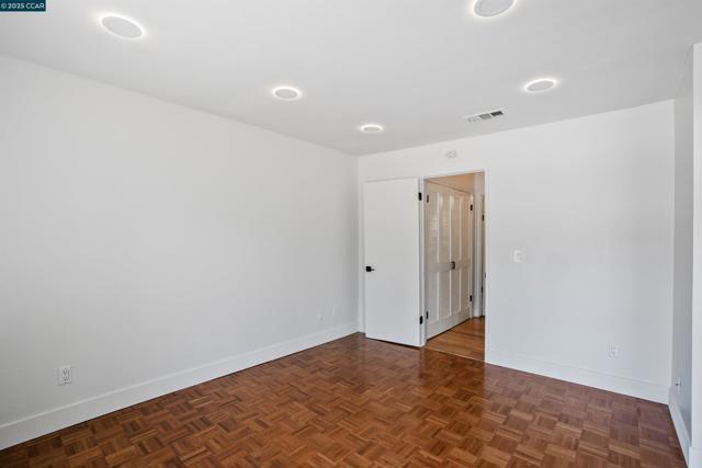 802 Dover, Hercules CA: https://media.crmls.org/mediaz/0e8c5c91-96e7-4161-8e1b-5a2bd67af0ee.jpg