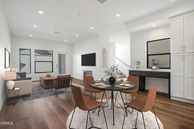 Detail Gallery Image 9 of 32 For 136 N Oakview Dr #101,  Thousand Oaks,  CA 91362 - 2 Beds | 2/1 Baths