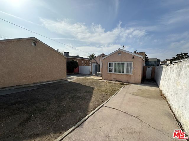 10332 S Gramercy Place, Los Angeles CA: https://media.crmls.org/mediaz/0e8c90bd-e33b-48f3-b801-725b7b0649c9.jpg