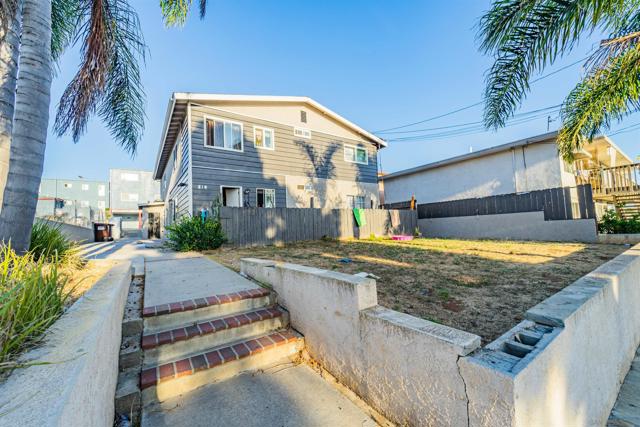 810 Acacia Ave, Oceanside, California 92058, ,Multi-Family,For Sale,Acacia Ave,250016898SD