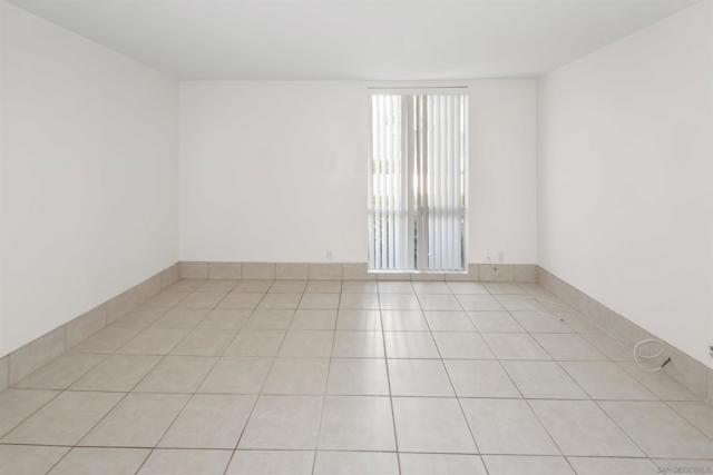 6455 La Jolla Blvd, La Jolla CA: https://media.crmls.org/mediaz/0e8cecec-6788-4af1-9223-b9f0cc0d8ef1.jpg
