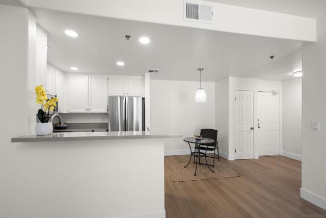 3969 Mahaila Ave, San Diego CA: https://media.crmls.org/mediaz/0e8dccf4-00e7-4d25-97ce-214f01150e51.jpg