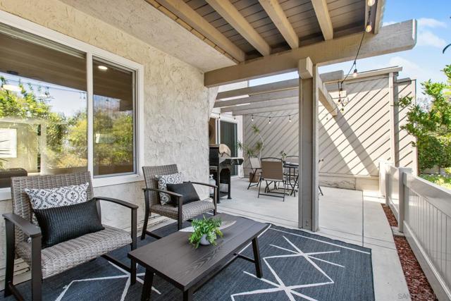 5637 Lake Murray Blvd, La Mesa CA: https://media.crmls.org/mediaz/0e8dfd33-eed9-45e9-853c-1682e6578ccc.jpg