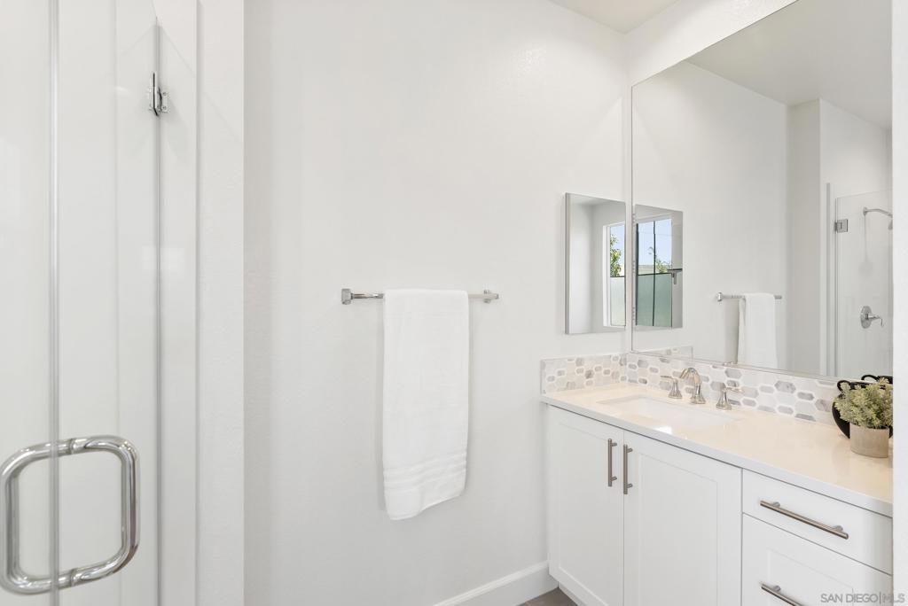 MLS #250041327SD image #29