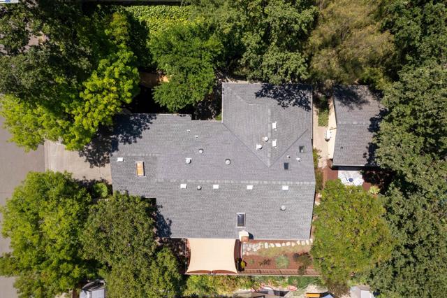 4457 LINDA WAY, Pleasanton CA: https://media.crmls.org/mediaz/0e8ef78a-837b-4304-a9ba-81912e59c0fa.jpg