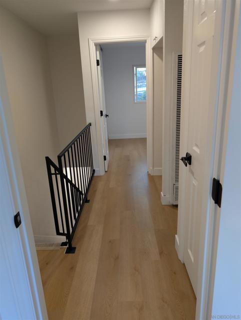 4950 Lantana Dr, San Diego CA: https://media.crmls.org/mediaz/0e8f6e20-18d5-4e23-9a6c-0b326de396d9.jpg