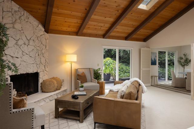 3391 Carpenter Road, Carmel CA: https://media.crmls.org/mediaz/0e8f843d-bb39-4e37-b4e0-fdb7e9dea608.jpg