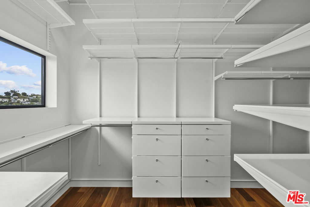 MLS #26856391 image #33