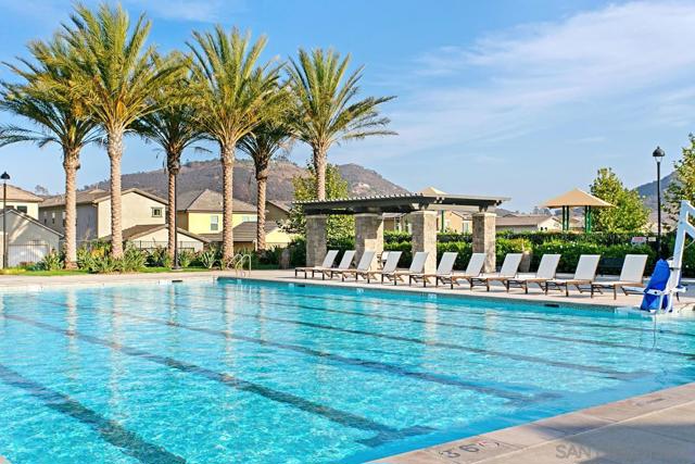 2807 California Poppy Street, Escondido CA: https://media.crmls.org/mediaz/0e8fda01-81e8-48e4-a840-7d7ed0629d04.jpg