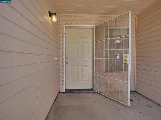 4212 Dunster Drive, Salida CA: https://media.crmls.org/mediaz/0e903b53-7719-4b03-9917-46807573a755.jpg