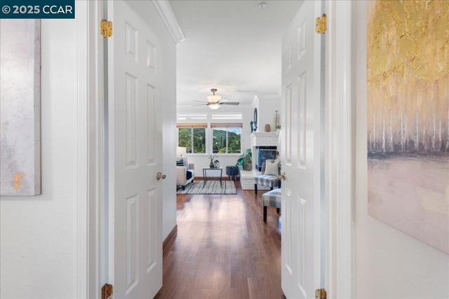 5501 Terra Granada Dr, Walnut Creek CA: https://media.crmls.org/mediaz/0e904efe-2a6b-4e7f-b5d1-1846a216940a.jpg