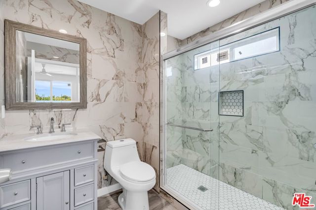 9959 Wisner Avenue, Mission Hills (San Fernando) CA: https://media.crmls.org/mediaz/0e905e71-50e9-4d0c-a100-8e03fe8aed11.jpg