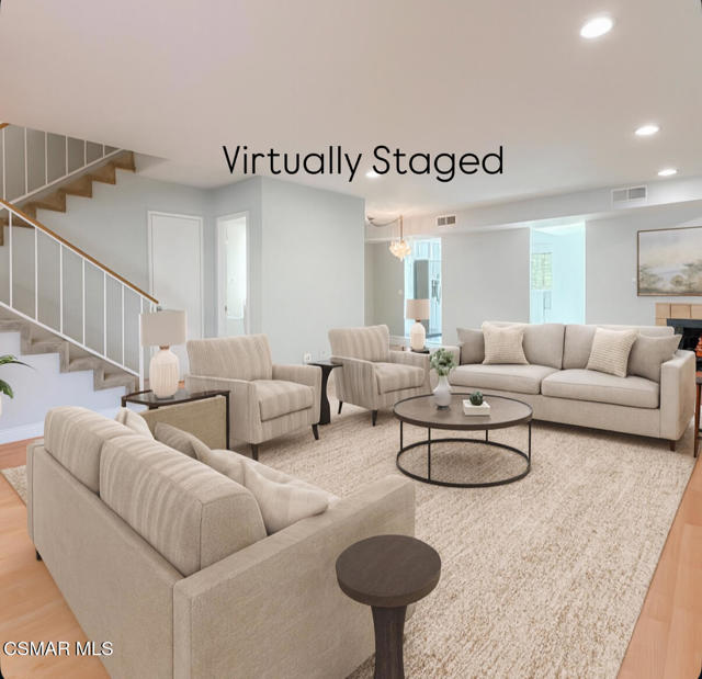 5404 Quakertown Avenue, Woodland Hills CA: https://media.crmls.org/mediaz/0e927d37-08b5-4569-8f68-730fc7c110ce.jpg