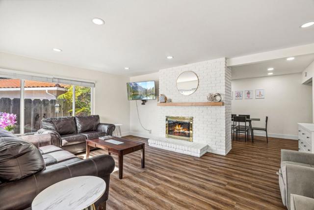 26372 Riverside Place, Carmel CA: https://media.crmls.org/mediaz/0e9291b7-2404-488d-beab-16ff2f3f72b9.jpg