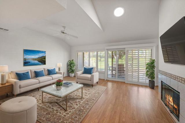 41629 Woodhaven W Drive, Palm Desert CA: https://media.crmls.org/mediaz/0e92cb8a-5306-405f-868c-c378536e40b6.jpg