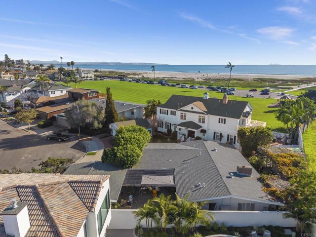 Detail Gallery Image 10 of 29 For 1100 Coronado Ave, Coronado,  CA 92118 - 4 Beds | 2/1 Baths