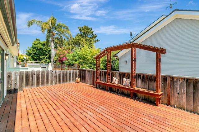 5005 Emerald Street, Capitola CA: https://media.crmls.org/mediaz/0e94be3b-35f9-40ac-a4d8-4ee82d7083a3.jpg