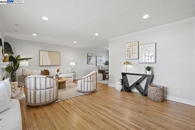 6649 Waverly Rd, Martinez CA: https://media.crmls.org/mediaz/0e965033-d8b9-4ba7-886e-dc9414b09137.jpg