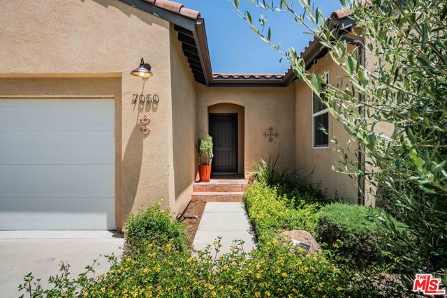 7050 Independence Avenue photo 3
