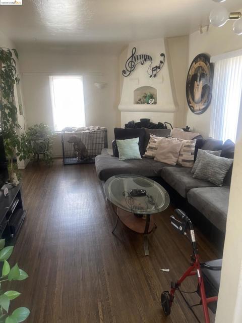 Image 3 of 15 For 1314 99th Ave