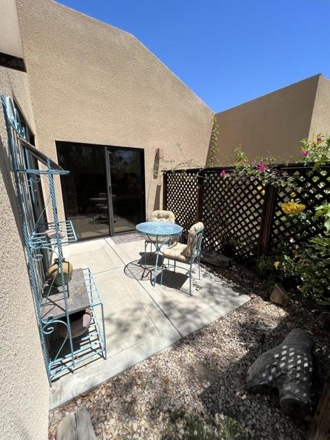 26 Mission Court, Rancho Mirage CA: https://media.crmls.org/mediaz/0e96c771-4e1d-41be-8b96-e6972fe90760.jpg