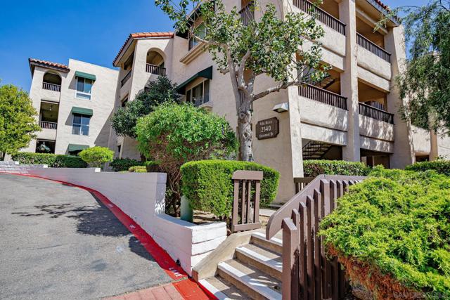 2540 Clairemont Dr, San Diego CA: https://media.crmls.org/mediaz/0e97e6da-09af-47e8-bfaa-5414f47aec98.jpg