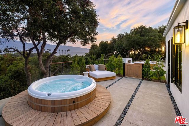 1250 Bel Air Drive, Santa Barbara CA: https://media.crmls.org/mediaz/0e990dd1-955f-4372-941c-ed847e40c327.jpg